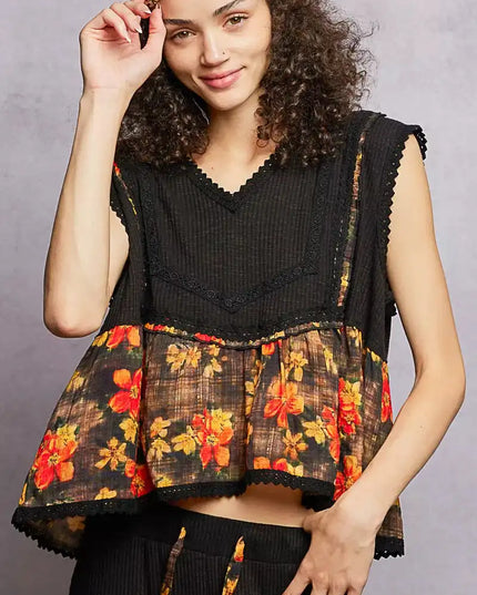POL Lace Detail Floral Cropped Ruffled Top - Sleekdenim.com