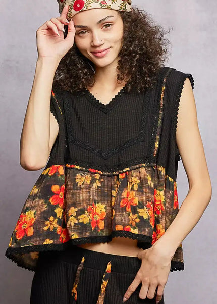 POL Lace Detail Floral Cropped Ruffled Top - Sleekdenim.com