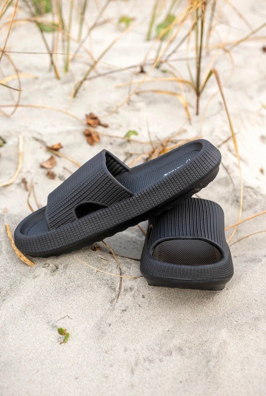 Black Insanely Comfy - Beach or Casual Slides - Sleekdenim.com