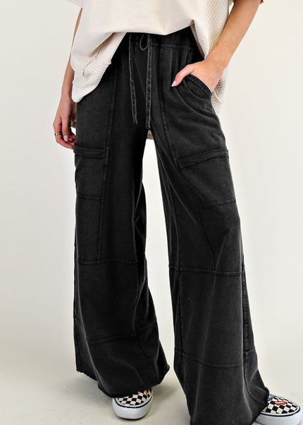 Black Mineral Wash Exposed Seam Wide Leg Cargo Pants - Sleekdenim.com