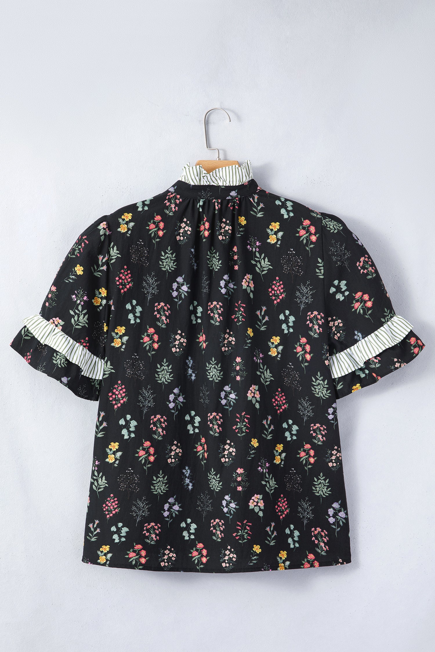 Black Contrast Frilled Trim Short Sleeve Floral Shirt - 5