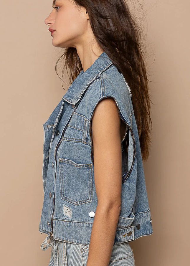 POL Cropped Denim Jacket with Functional Zipper Detail - Sleekdenim.com