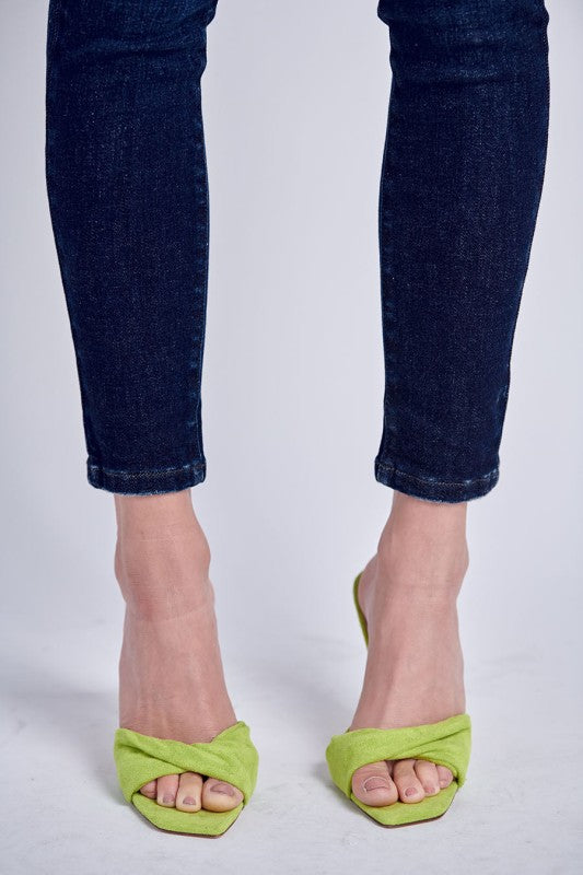 AT1041HSKD High Rise Skinny Jeans - Sleekdenim.com