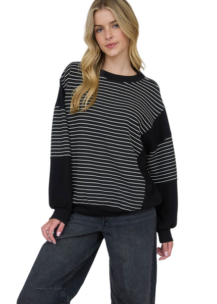 Blu Pepper Contrast Stripe Raw Edge Long Sleeve Knit Top - Sleekdenim.com
