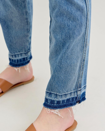 Judy Blue Mid Rise Rigid Magic Release Hem Boyfriend Denim Jeans 88818