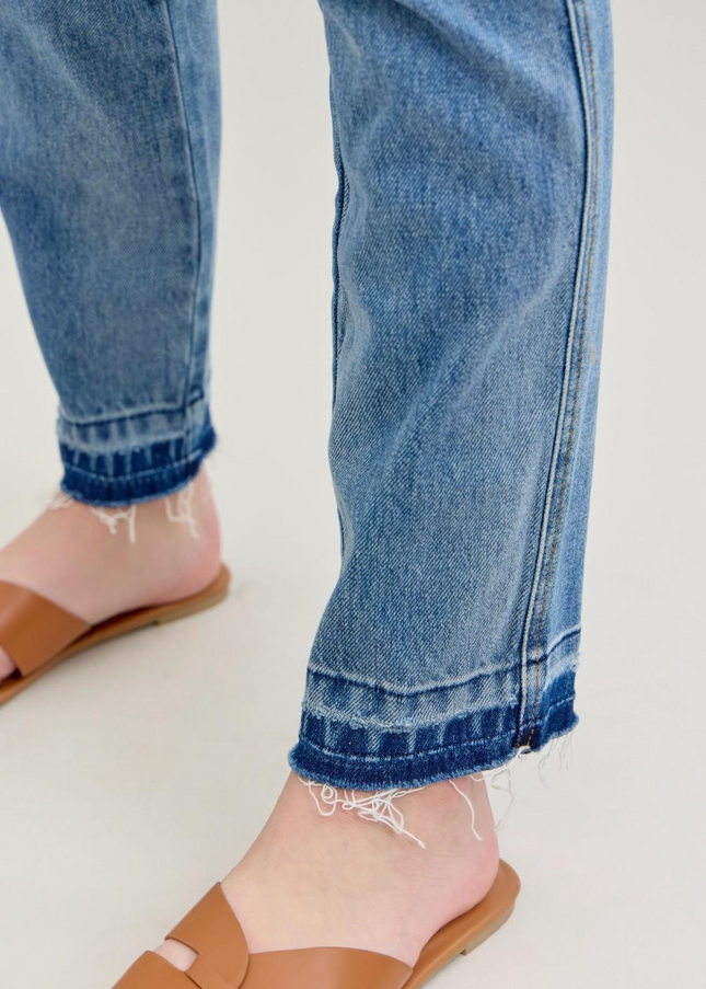 Judy Blue Mid Rise Rigid Magic Release Hem Boyfriend Denim Jeans 88818