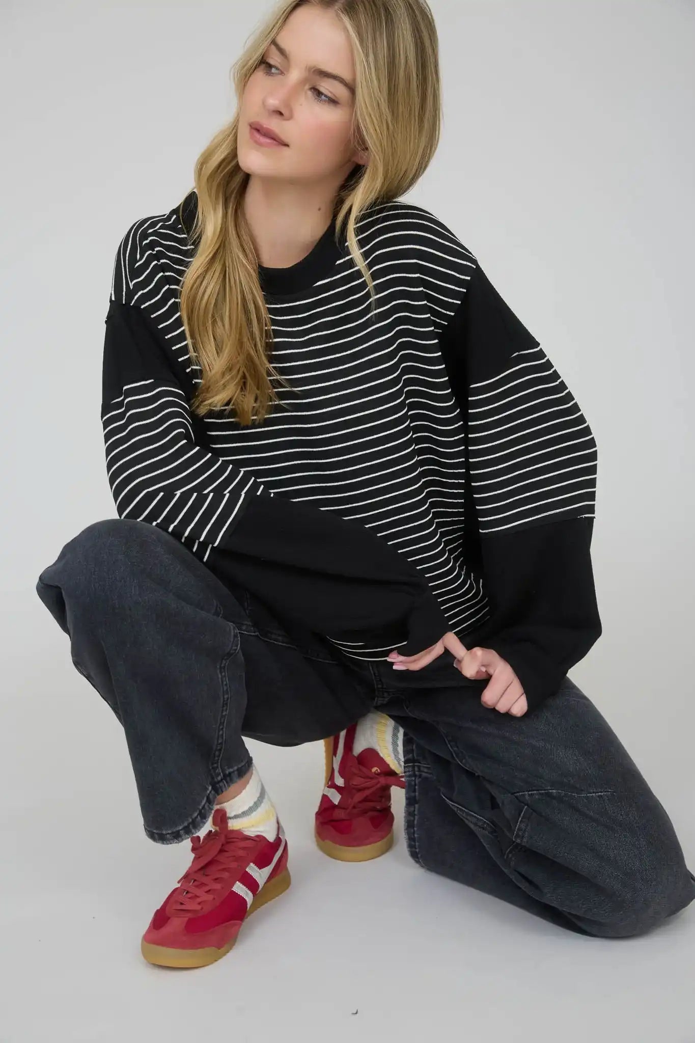 Blu Pepper Contrast Stripe Raw Edge Long Sleeve Knit Top - Sleekdenim.com