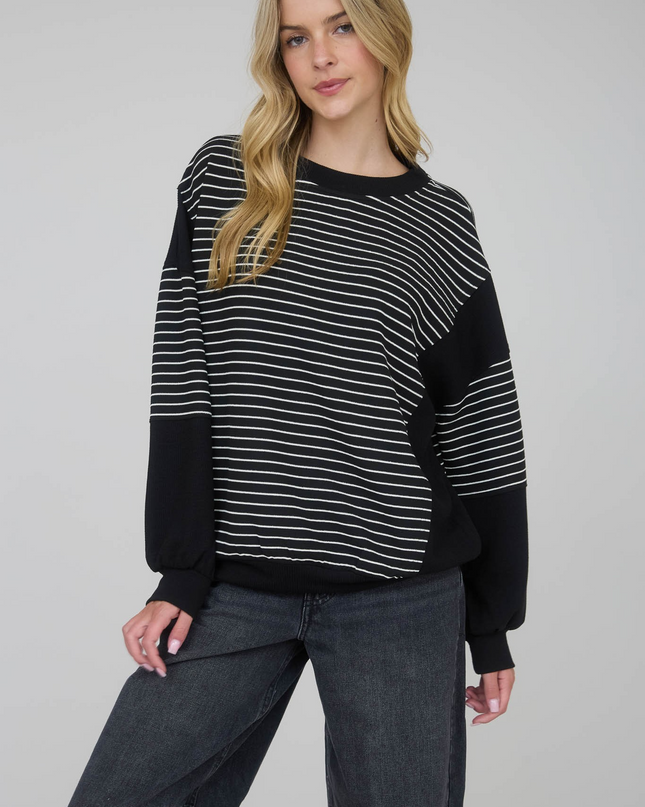 Blu Pepper Contrast Stripe Raw Edge Long Sleeve Knit Top - Sleekdenim.com