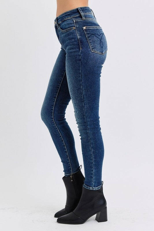 Judy Blue Full Size Mid-Rise Waist Skinny Jeans with Pockets | Sleekdenim.com