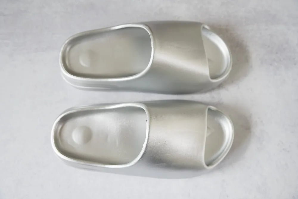 Everyday Sandals in Silver - Sleekdenim.com