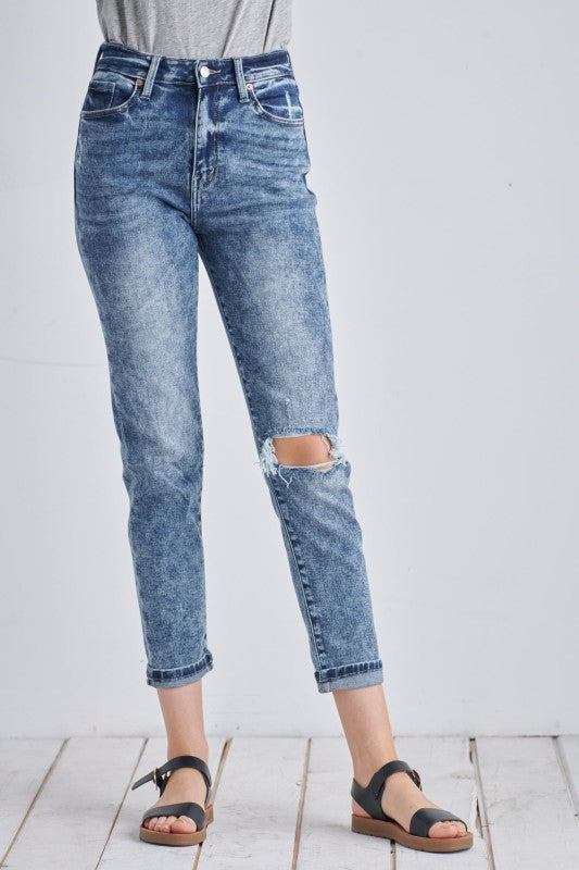 AT1061MMD HIGH RISE STRETCH DISTRESSED MOM JEANS - Sleekdenim.com