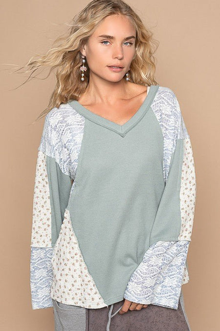 POL Lace Floral Round Neck Knit Top | Sleekdenim.com