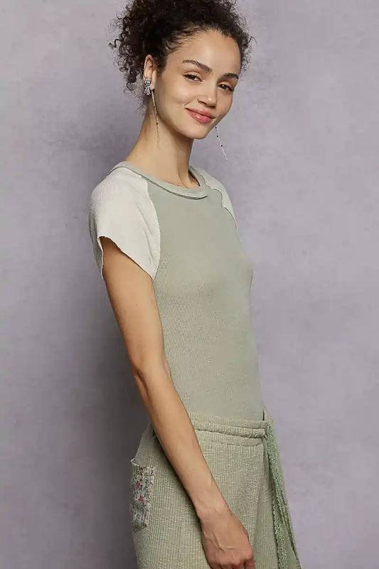 POL Round Neck Outseam Detail T-Shirt with Contrast Color Sleeves - Sleekdenim.com