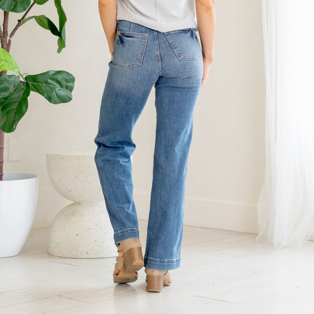 Fresh Bloom Judy Blue High Rise Contrast Thread Straight Leg Jeans casual comfy - Sleekdenim.com