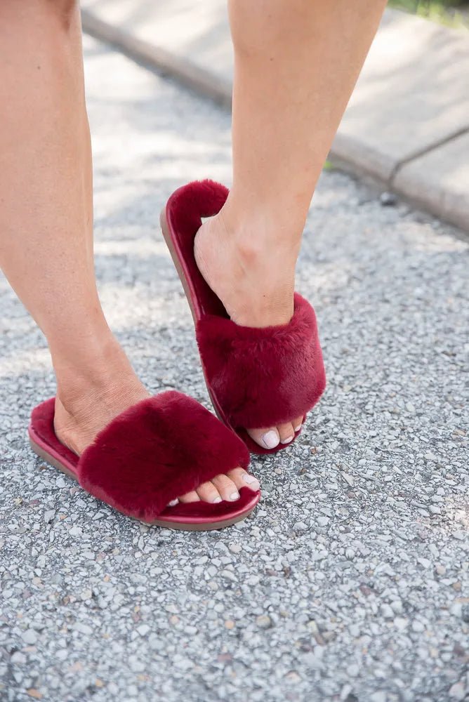 Fuzzy Slipper Sandals - Sleekdenim.com