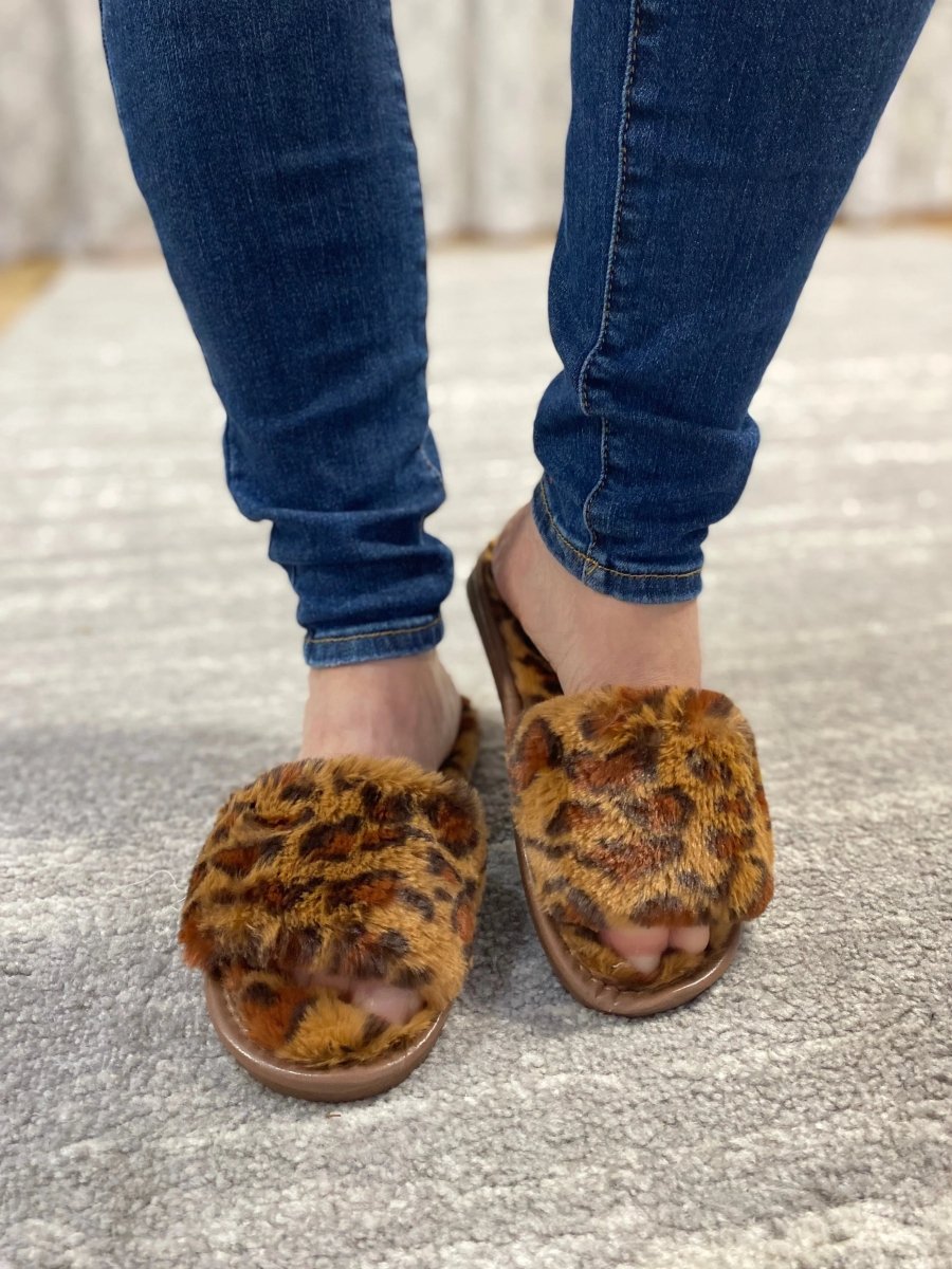 Fuzzy Slipper Sandals - Sleekdenim.com