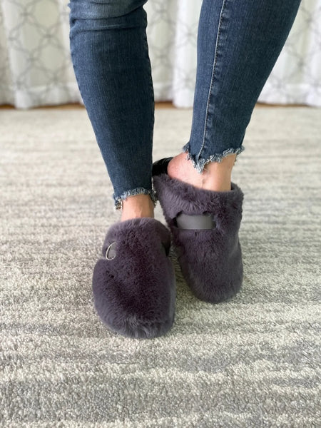 Get Cozy Slippers - Sleekdenim.com