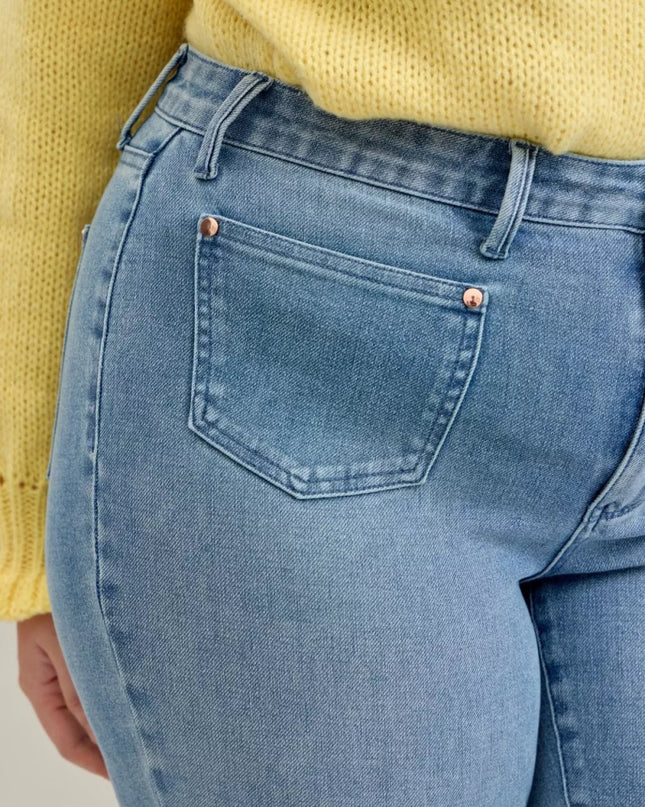 Judy Blue Full Size Mid Rise Bootcut Jeans with Contrast Wash & Front Patch Pockets Plus Size - Sleekdenim.com