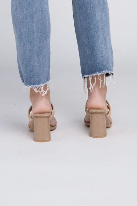 Oasis Society Angela - Strappy Alligator Heel - Sleekdenim.com