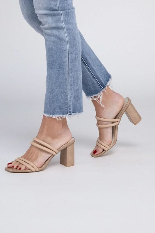 Oasis Society Angela - Strappy Alligator Heel - Sleekdenim.com