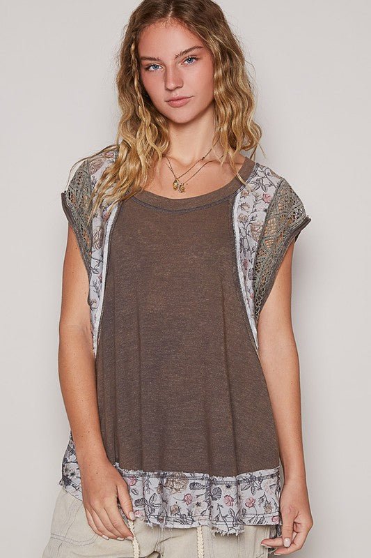 POL Floral Frayed Hem Crochet Cap Sleeve Top - Sleekdenim.com