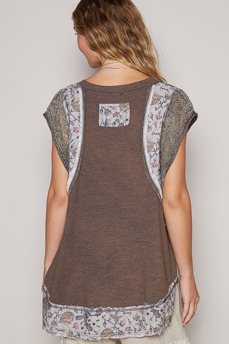 POL Floral Frayed Hem Crochet Cap Sleeve Top - Sleekdenim.com