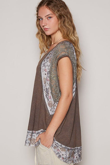 POL Floral Frayed Hem Crochet Cap Sleeve Top - Sleekdenim.com