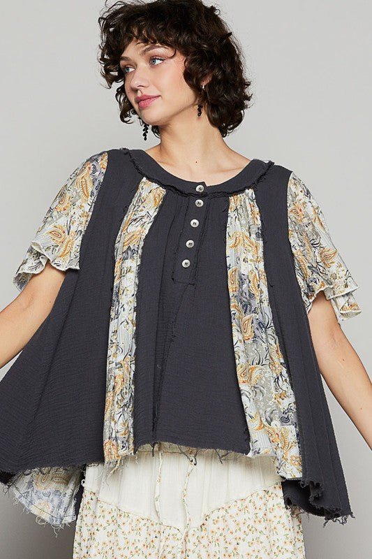 POL Frayed Hem Half Button Short Sleeve Printed Blouse - Sleekdenim.com