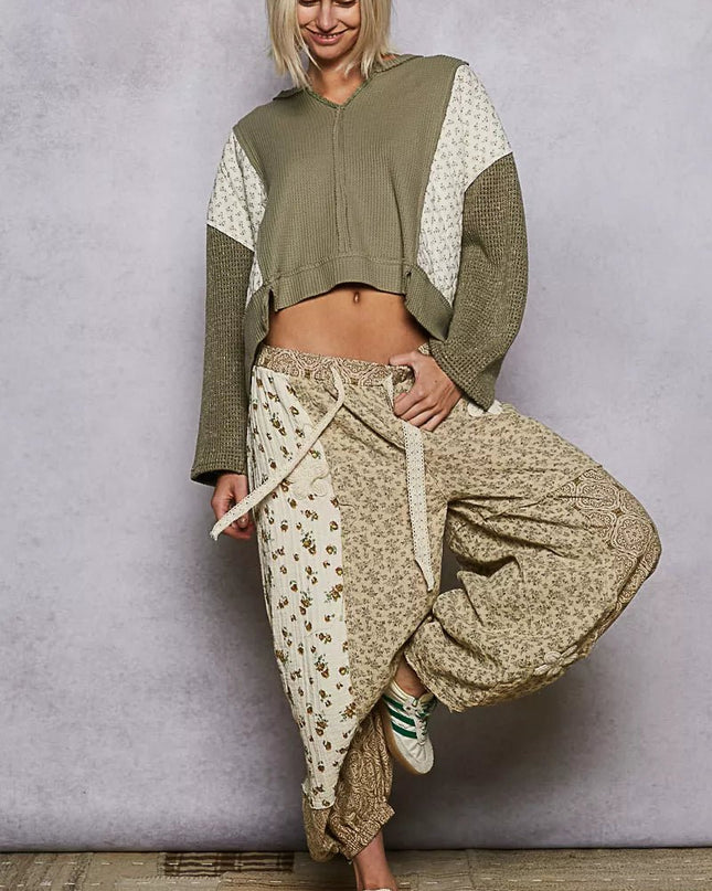 POL Mix Thermal Floral Pattern Quilted Knit Cropped Top with Raw Edge Detail - Sleekdenim.com