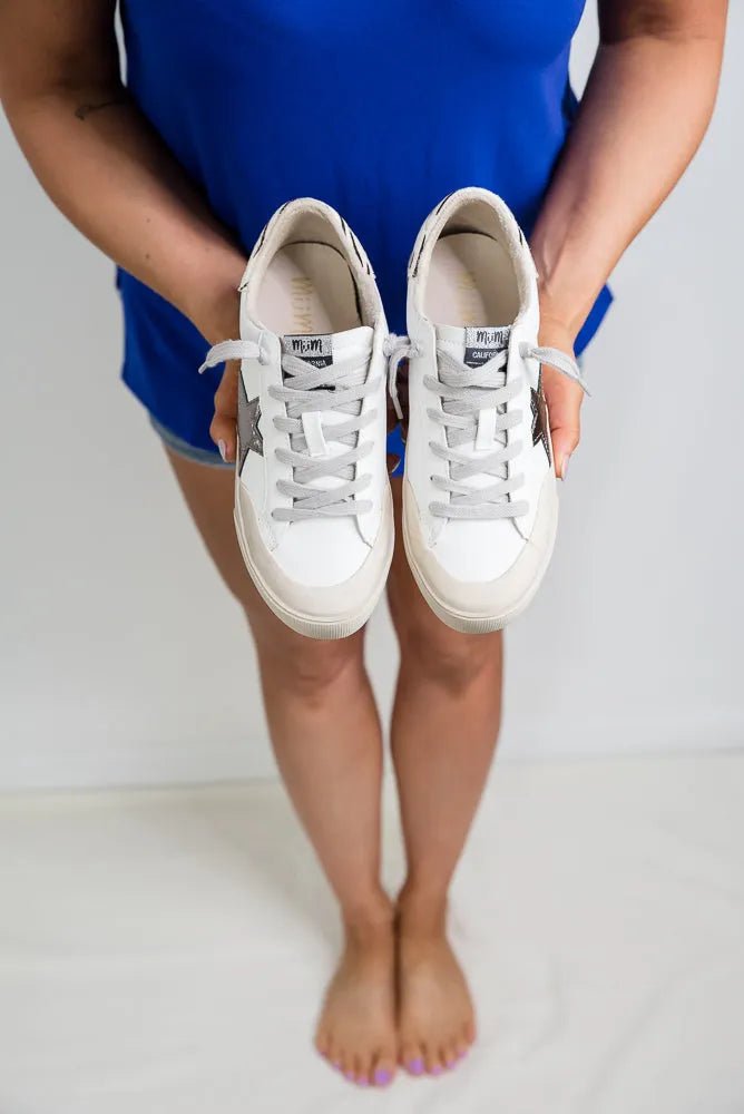 Sadie Sneakers in White - Sleekdenim.com