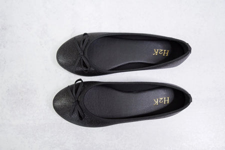 Touch of Magic Flats in Black - Sleekdenim.com