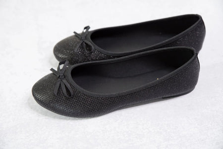 Touch of Magic Flats in Black - Sleekdenim.com