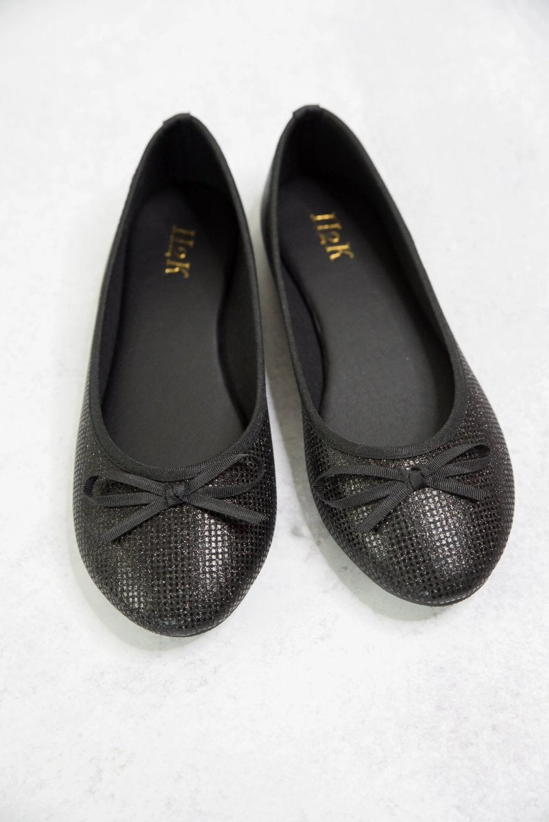 Touch of Magic Flats in Black - Sleekdenim.com