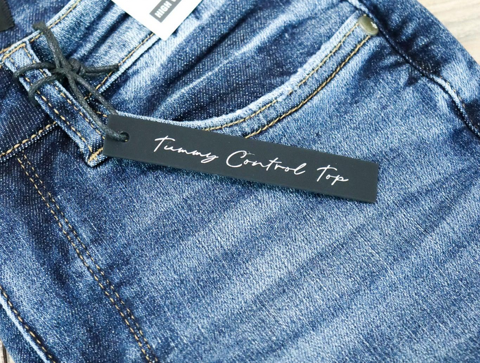 <h2><span style="text-decoration:underline">SHAPEWEAR </span>WITHOUT THE <span style="text-decoration:underline">SQUEEZE</span></h2>